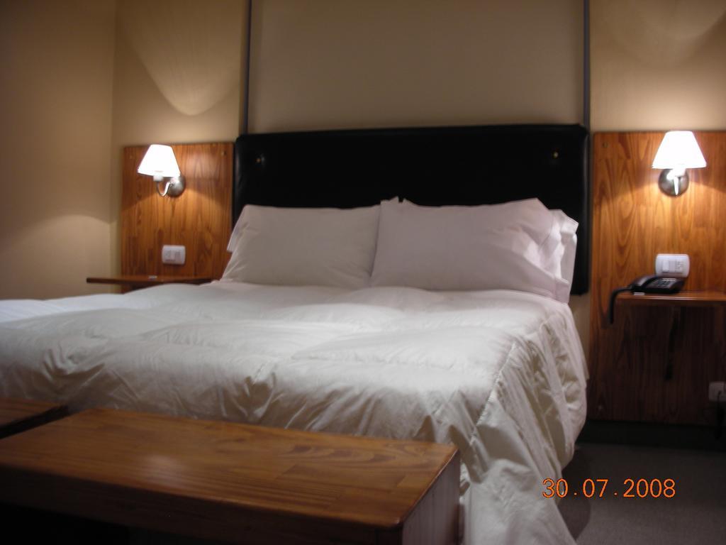Euskadi Hotel General Pico Habitación foto